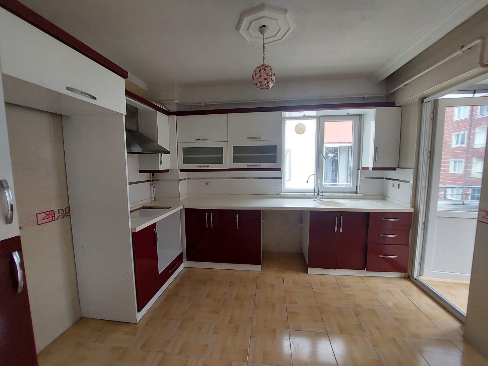 ŞAHİNCİLİ MAH. SATILK 2+1 100 METREKARE DAİRE